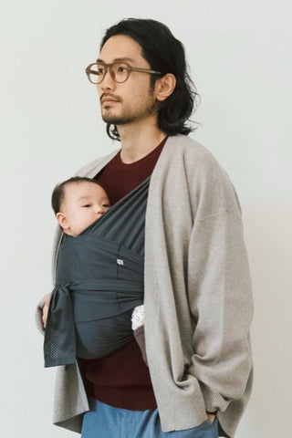 コニー抱っこ紐FLEX AirMesh™（サイズ調節可能 / ヘッドサポート付き）