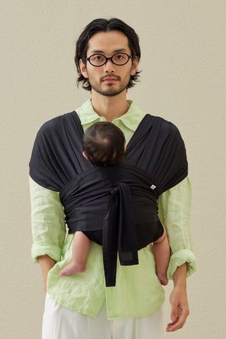 コニー抱っこ紐FLEX AirMesh™（サイズ調節可能 / ヘッドサポート付き）