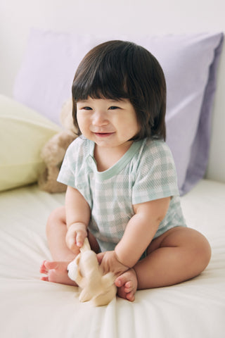 Newborn コットンメッシュボディスーツ