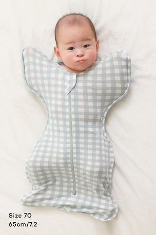 【1月8日 入荷予定】Newborn モダールスワドルスーツ